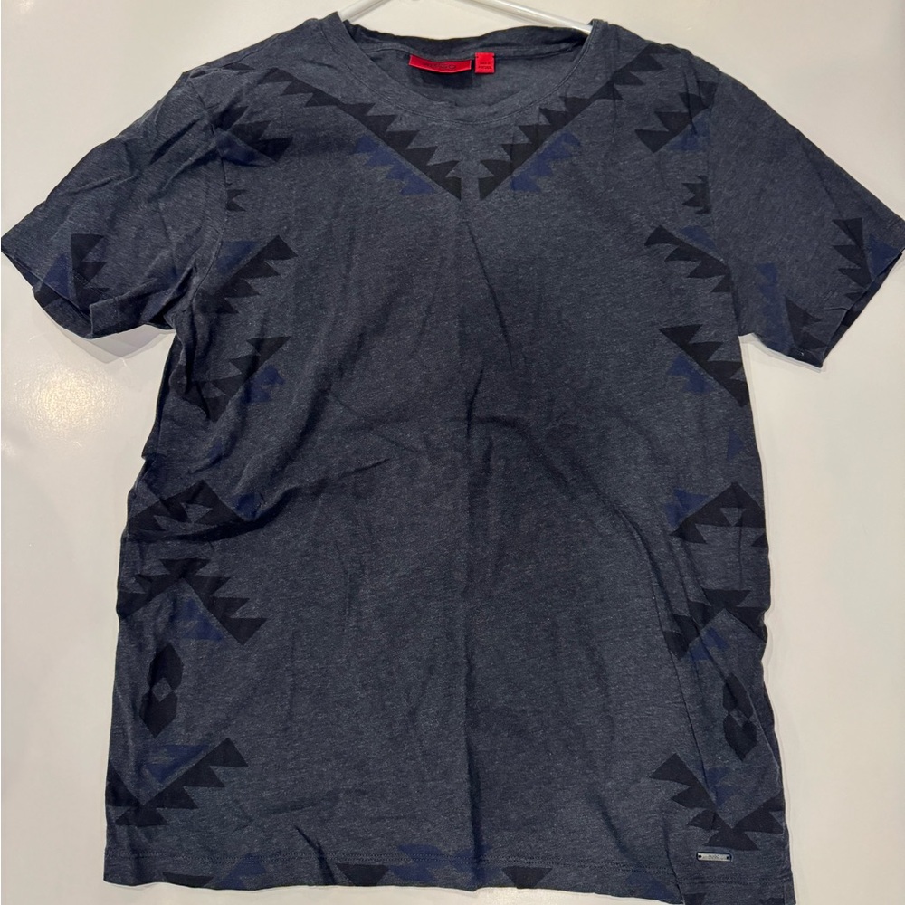 Hugo Boss T-Shirt Size Medium